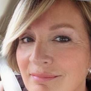 Meet your Posher, Sansandra